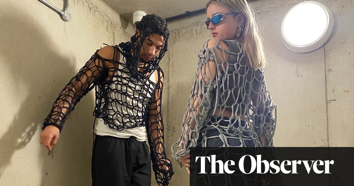 costume-to-damage:-vogue-embraces-the-frayed,-torn-and-deconstructed-learn-about-–-google